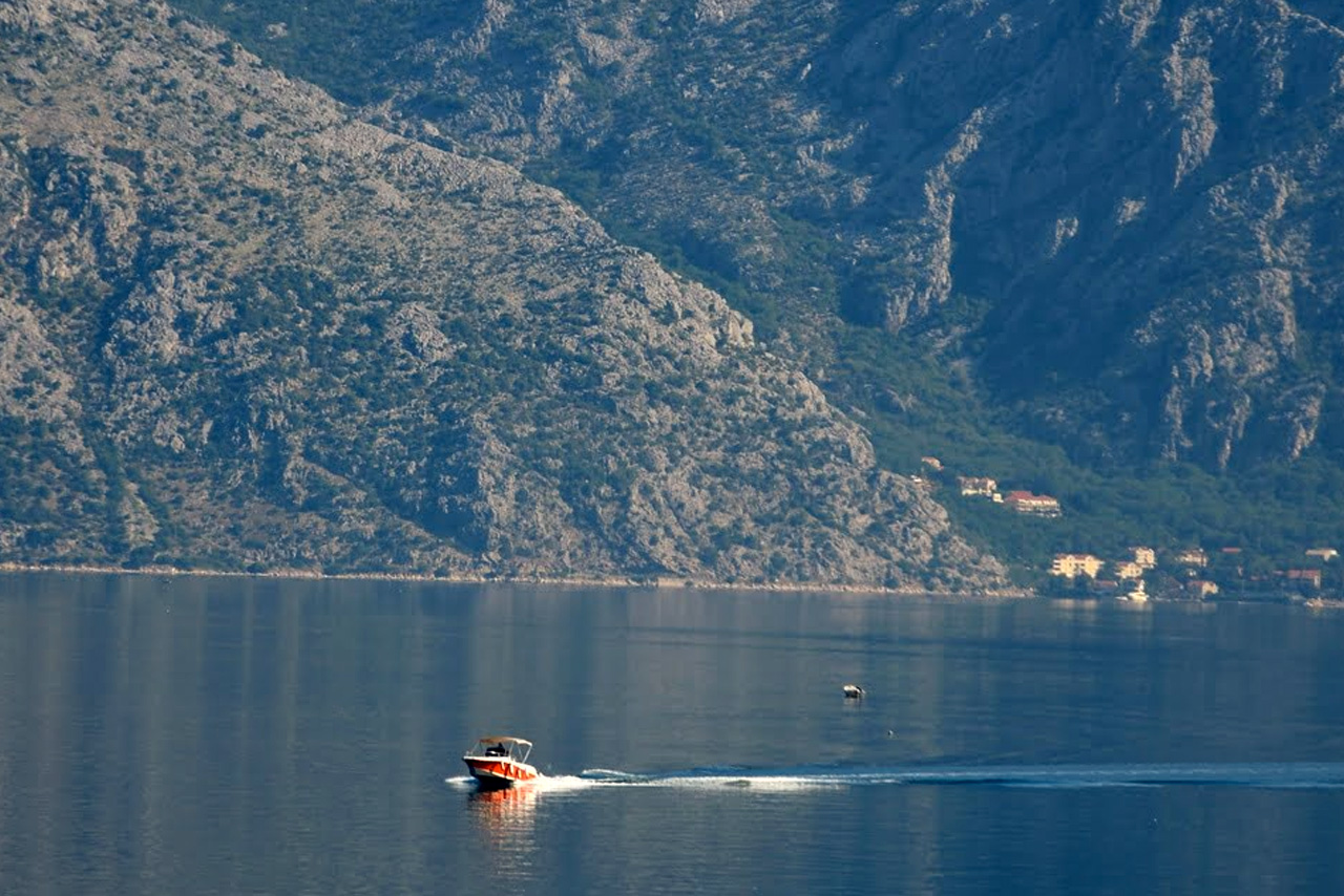 Boka Bay Boat Tour
